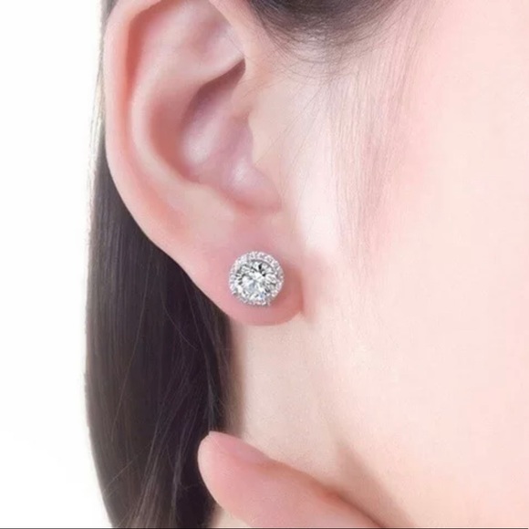 925 Silver Brilliant Cut Diamond Stud Earrings - Picture 4 of 5